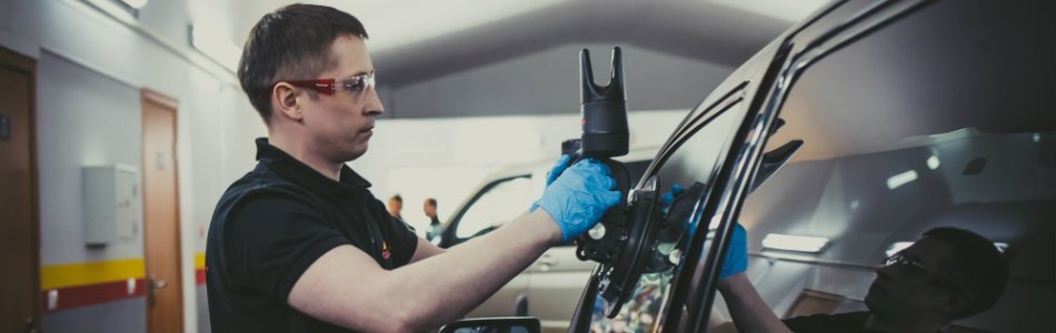 Профессиональная замена бокового стекла в Carglass